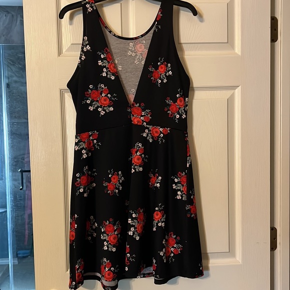 Dress black with red flowers and / green/ white. - Picture 2 of 2